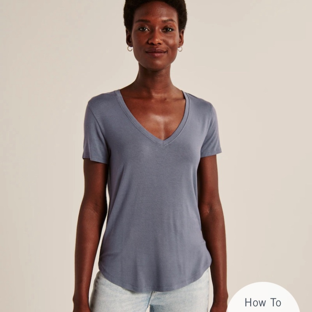 Drapey V-Neck Tee A&F